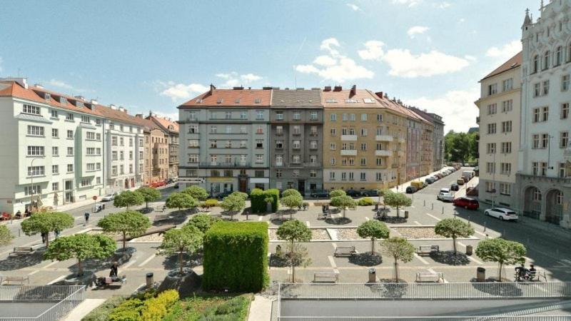 Sunny With Balcony Near Castle With Castle View *