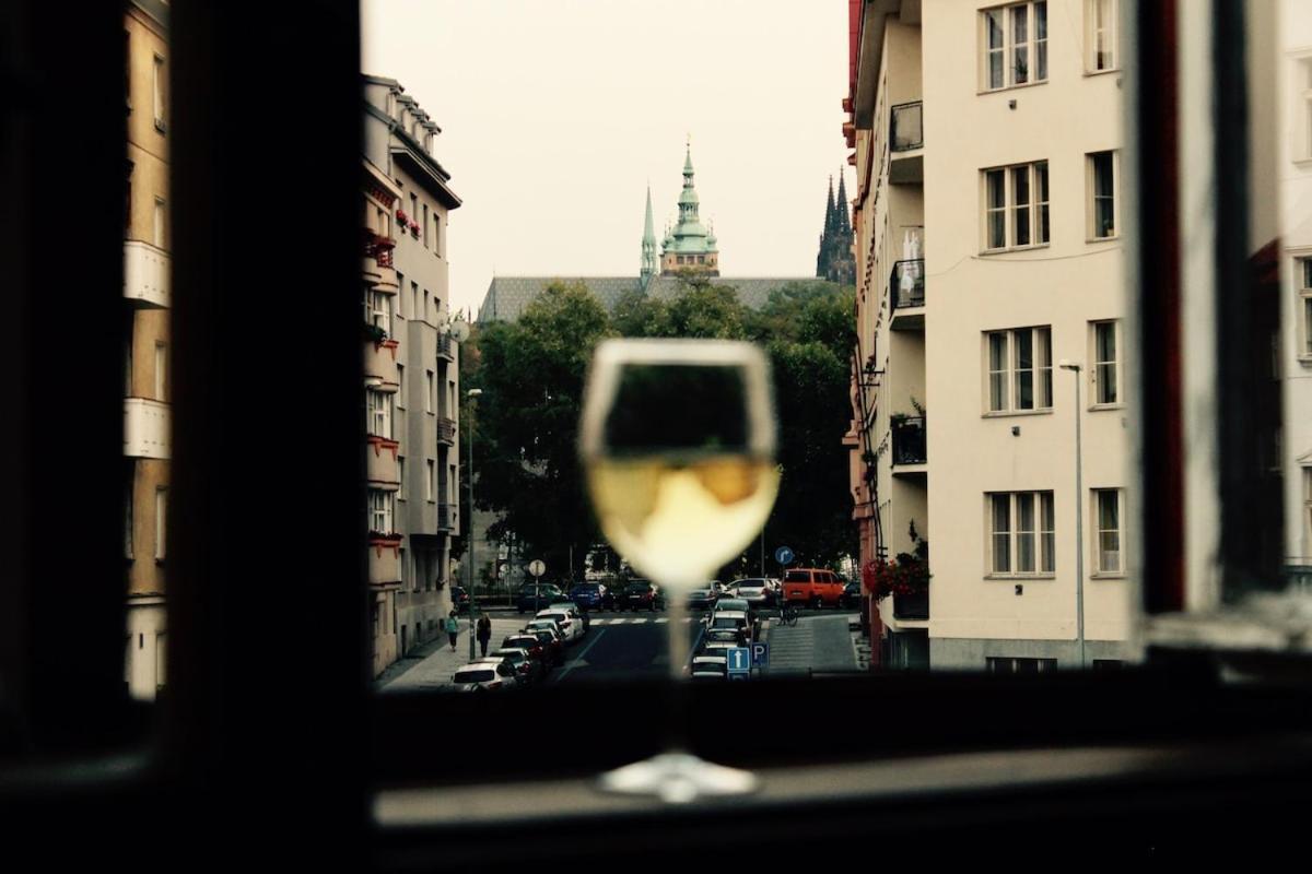Sunny With Balcony Near Castle With Castle View Apartment *